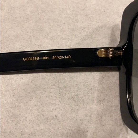 Gucci Square Embroidered Sunglasses! w/ case - Picture 5 of 5
